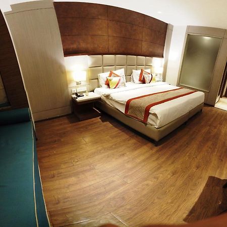 Lemonwood Suites By F9 Hotels - Trivoli Garden Chhatarpur Neu-Delhi Exterior foto