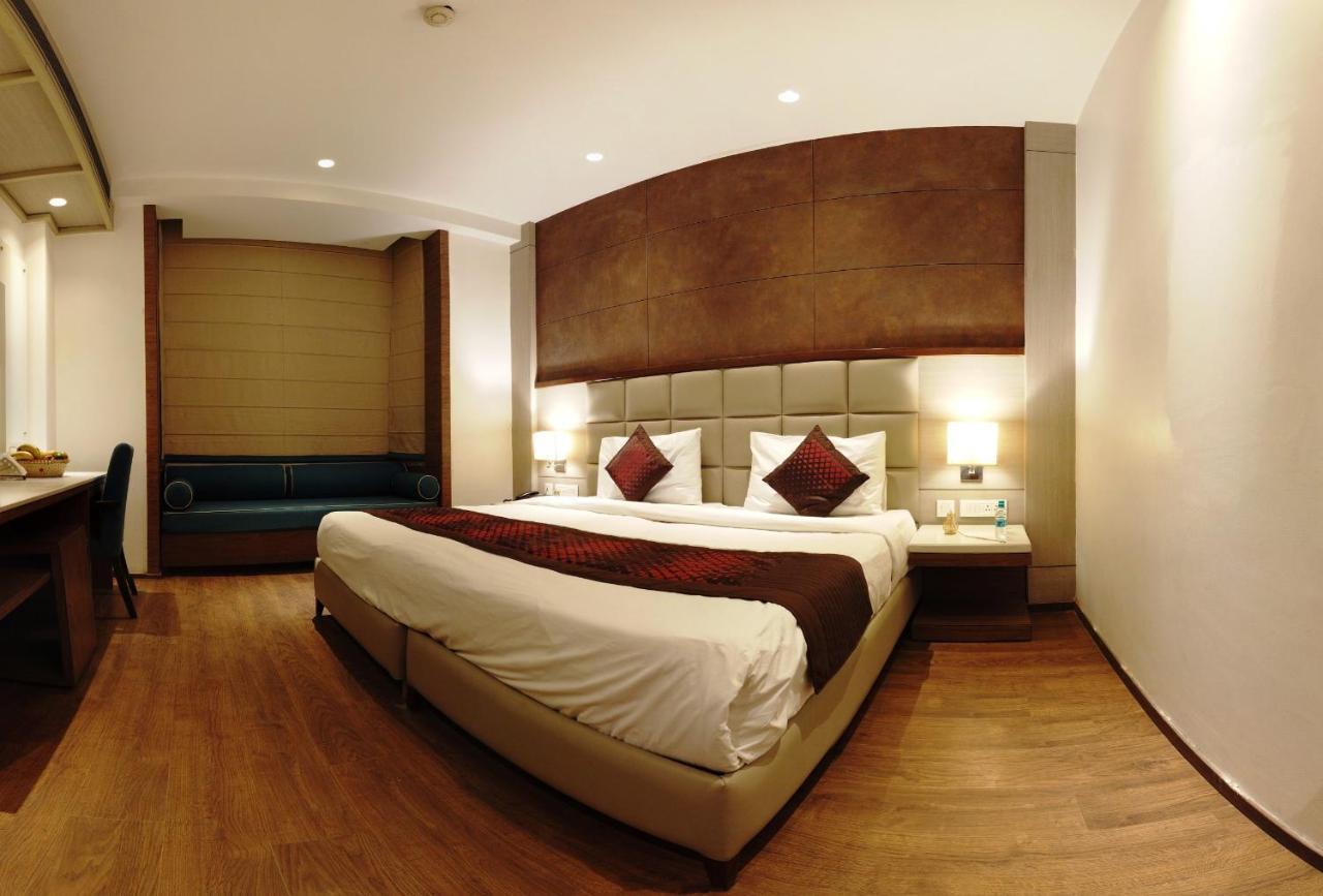 Lemonwood Suites By F9 Hotels - Trivoli Garden Chhatarpur Neu-Delhi Exterior foto