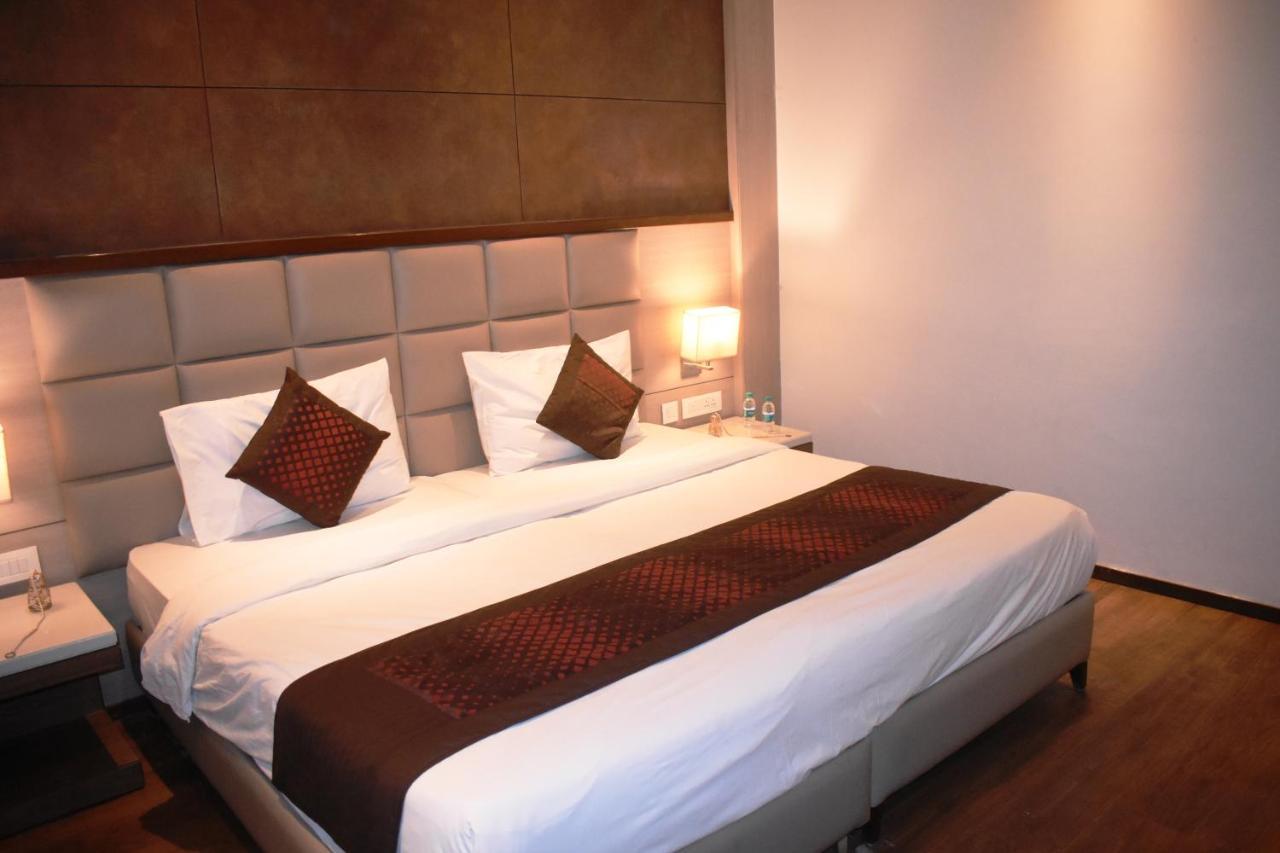 Lemonwood Suites By F9 Hotels - Trivoli Garden Chhatarpur Neu-Delhi Exterior foto