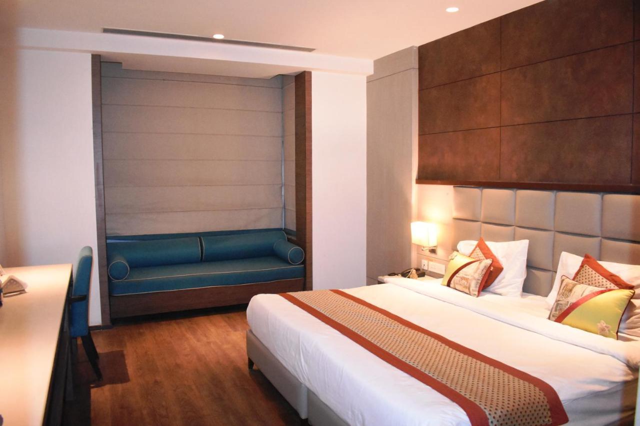 Lemonwood Suites By F9 Hotels - Trivoli Garden Chhatarpur Neu-Delhi Exterior foto
