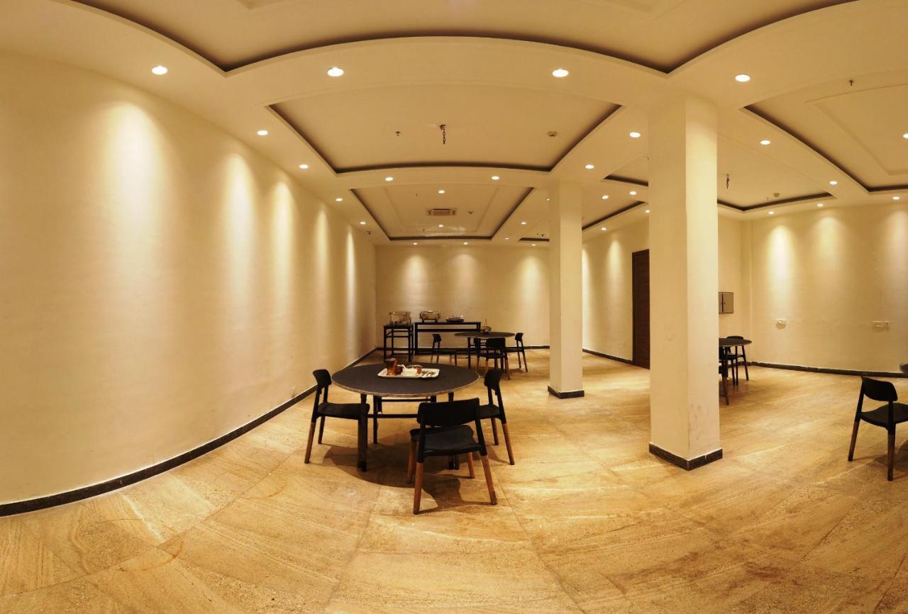 Lemonwood Suites By F9 Hotels - Trivoli Garden Chhatarpur Neu-Delhi Exterior foto