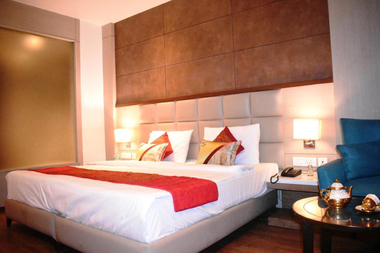 Lemonwood Suites By F9 Hotels - Trivoli Garden Chhatarpur Neu-Delhi Exterior foto
