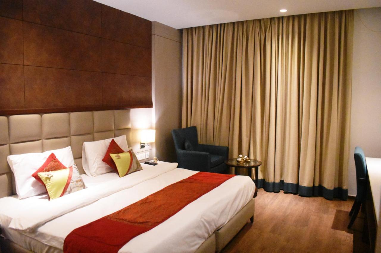 Lemonwood Suites By F9 Hotels - Trivoli Garden Chhatarpur Neu-Delhi Exterior foto