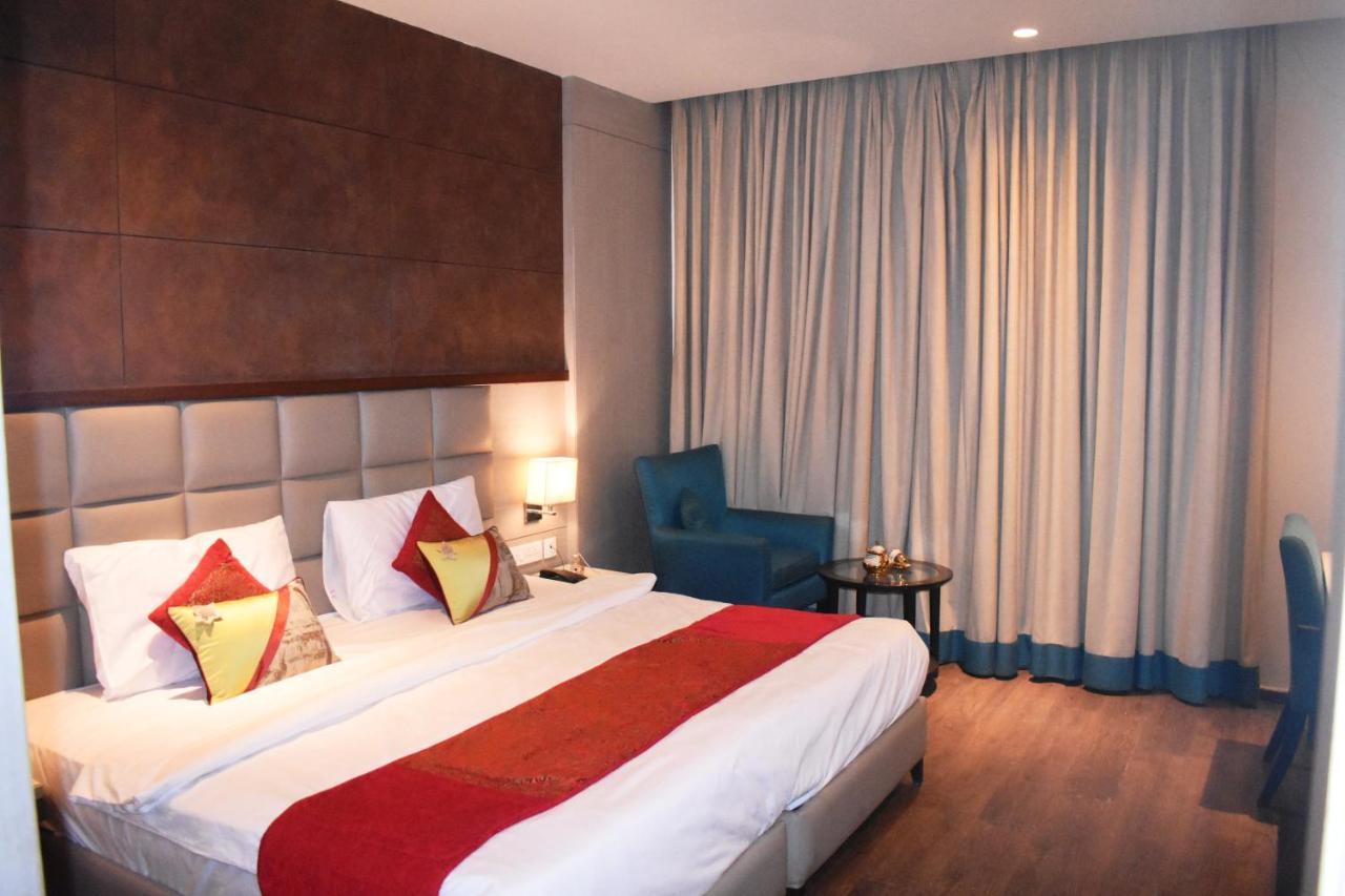 Lemonwood Suites By F9 Hotels - Trivoli Garden Chhatarpur Neu-Delhi Exterior foto