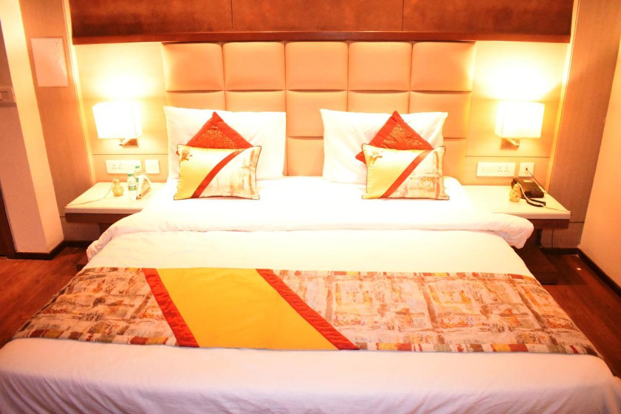 Lemonwood Suites By F9 Hotels - Trivoli Garden Chhatarpur Neu-Delhi Exterior foto