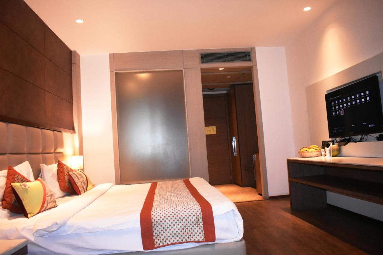 Lemonwood Suites By F9 Hotels - Trivoli Garden Chhatarpur Neu-Delhi Exterior foto