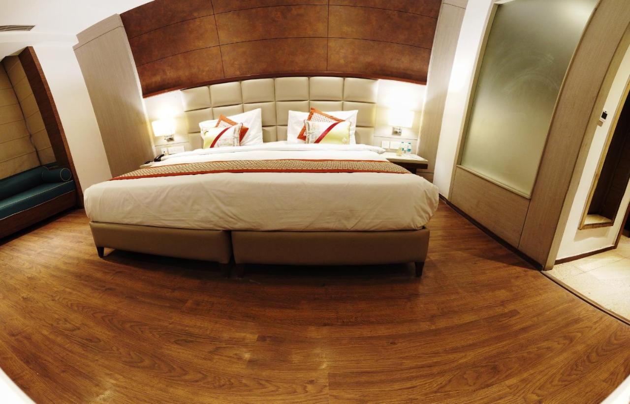 Lemonwood Suites By F9 Hotels - Trivoli Garden Chhatarpur Neu-Delhi Exterior foto