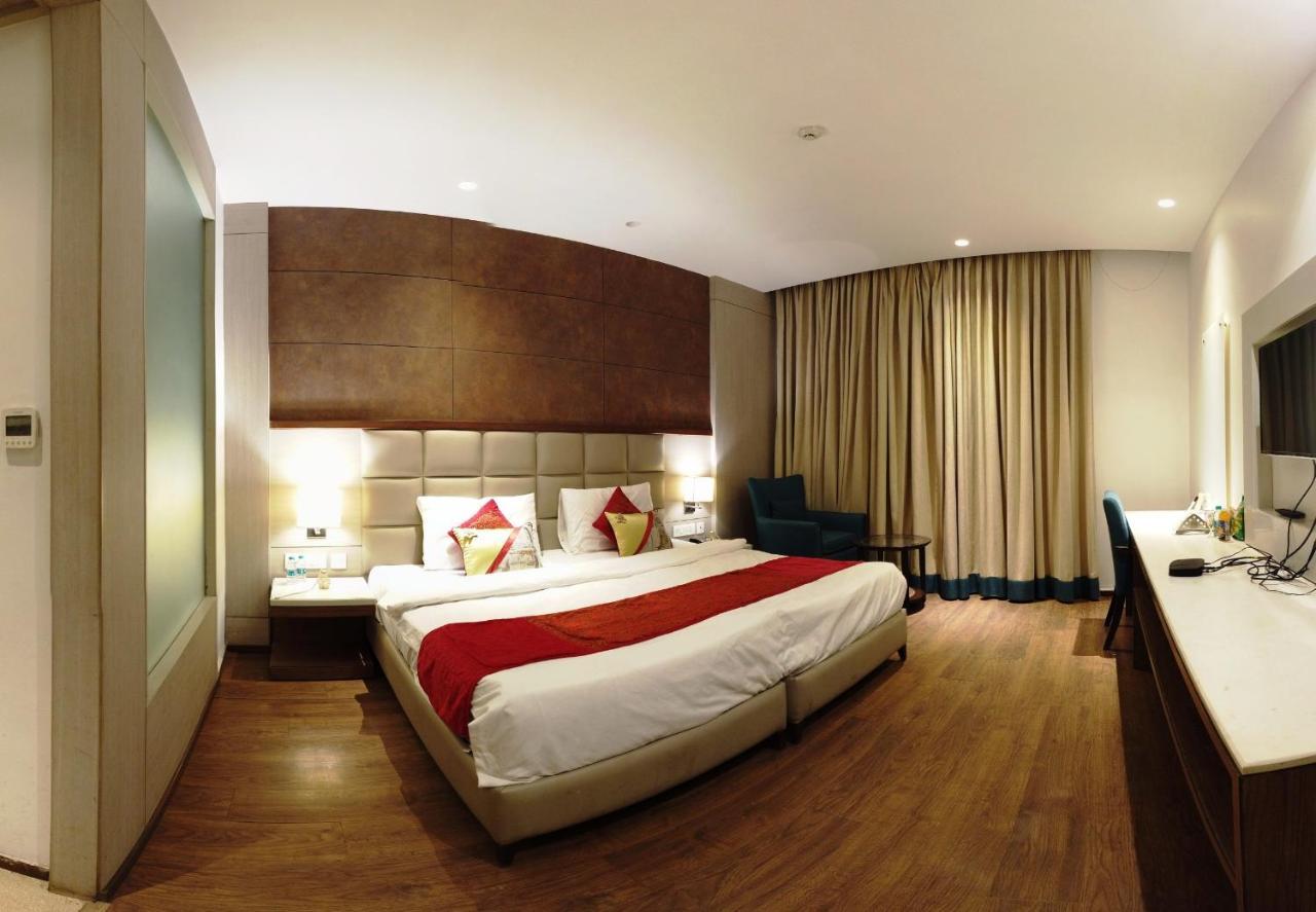 Lemonwood Suites By F9 Hotels - Trivoli Garden Chhatarpur Neu-Delhi Exterior foto